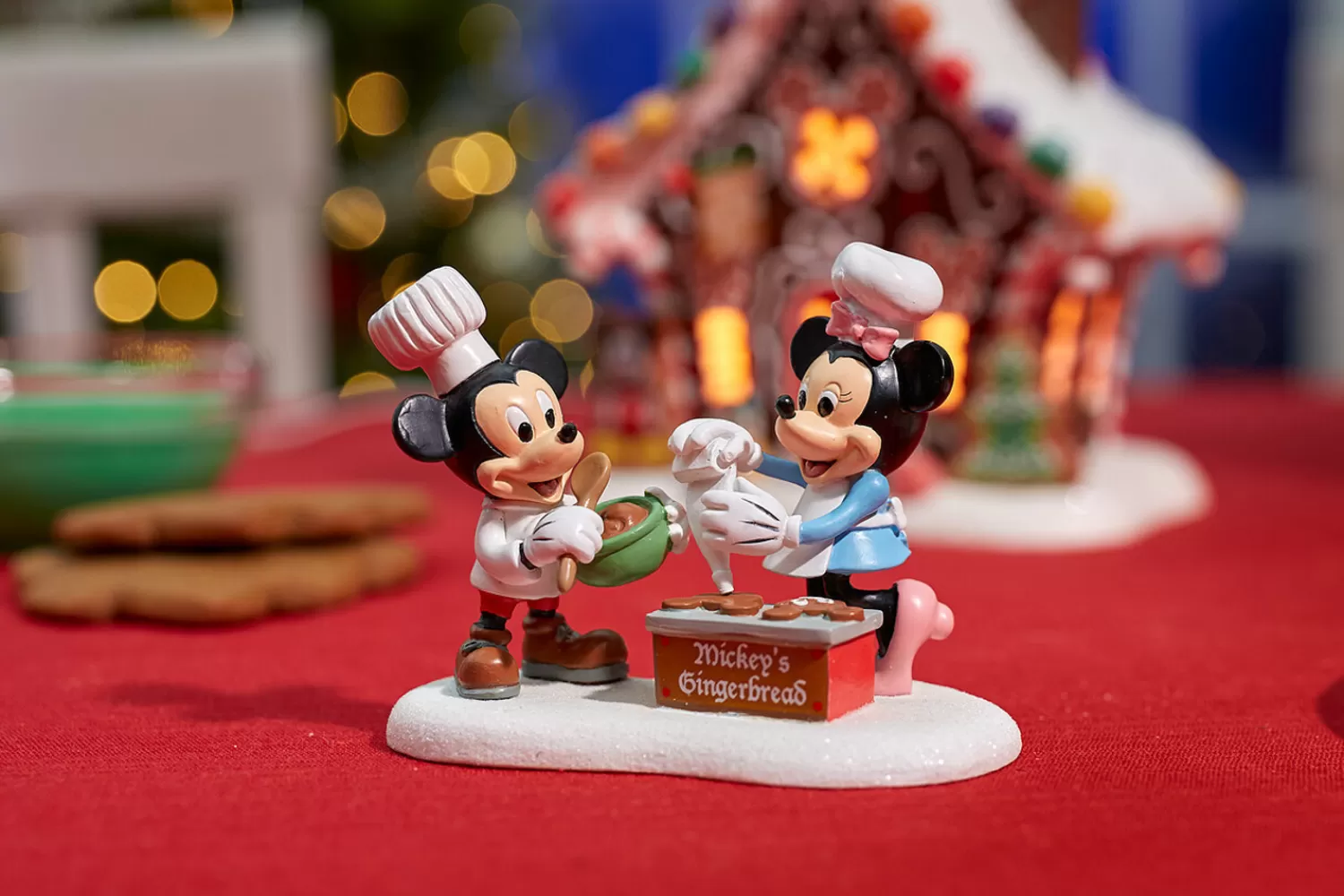 The Jolly Christmas Shop Disney | Department 56 Disney Village Sugar & Spice... Figure 6001192