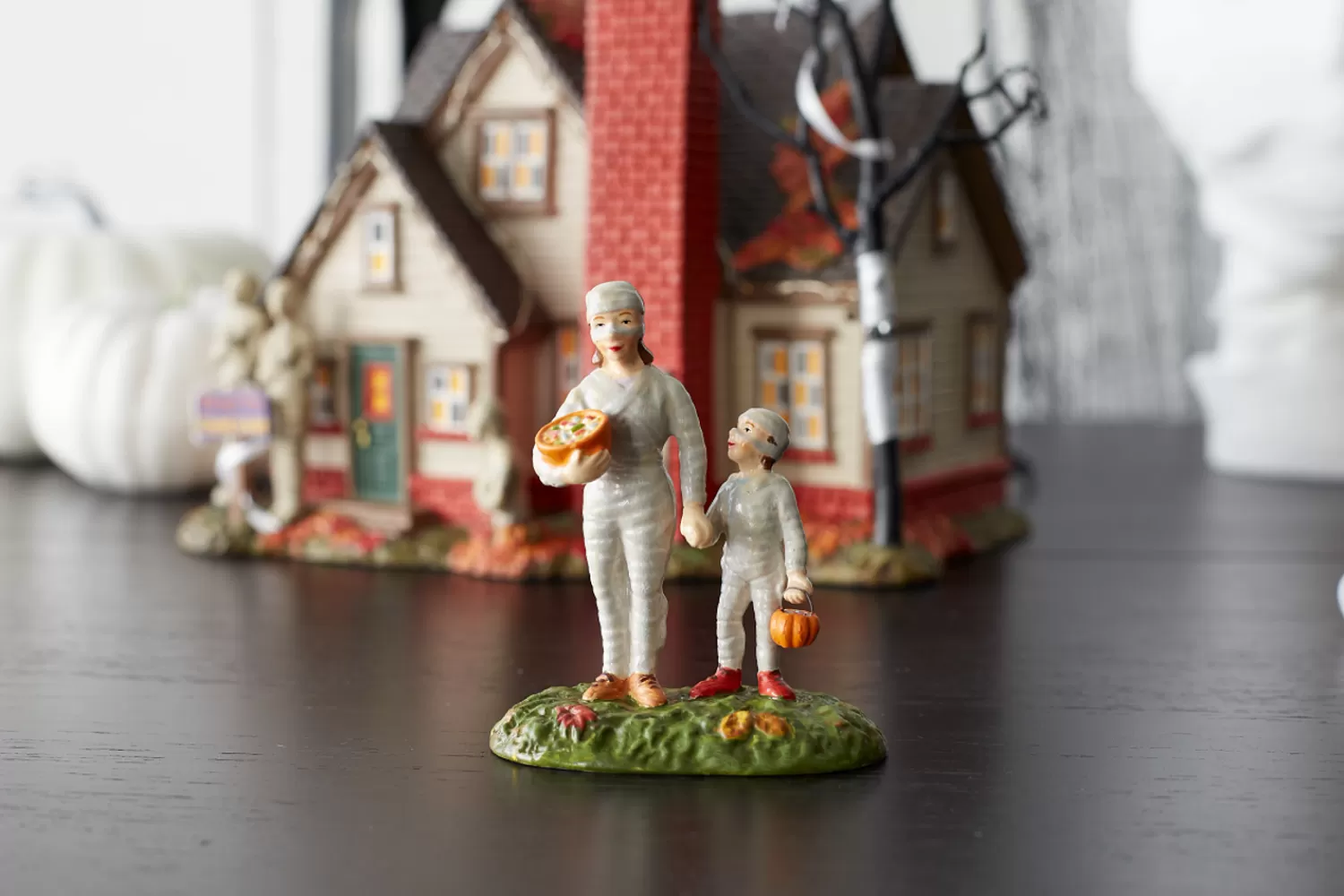 The Jolly Christmas Shop Department 56 Halloween | Department 56 Snow Village Halloween Mommy Treats Figure 6007784