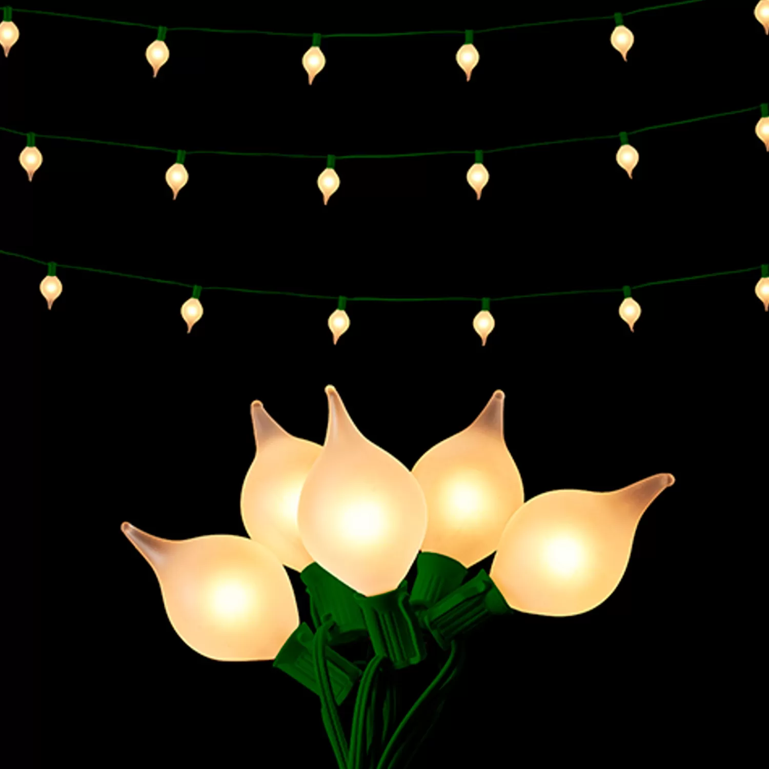 The Jolly Christmas Shop Vintage Farm House | Dashing Through The Snow | Raz 14' Connectable Matte Kismet String Matte White Lights On Green Wire L4237004