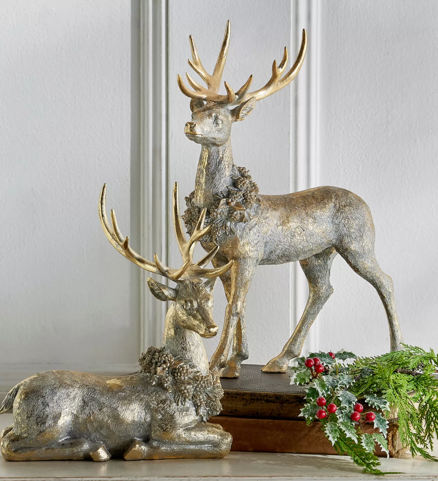 The Jolly Christmas Shop Tartan Traditions | Christmas Traditions | Raz Gold Deer With Christmas Wreath Figure Set Of 2 4211148